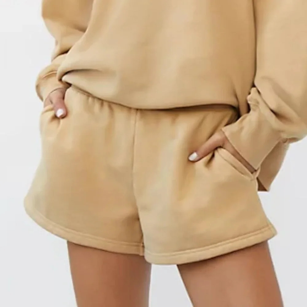 Aritzia TNA cozy AF Fleece Shorts in  Sand Bluff Tan Size Small